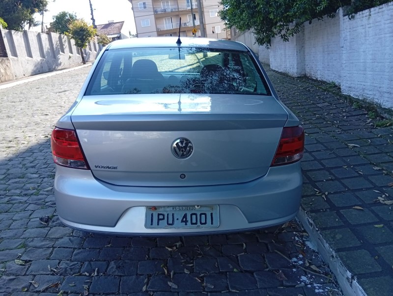 VOLKSWAGEN VOYAGE 1.0 CITY 2009/2010 ALTERNATIVA VEÍCULOS LAJEADO / Carros no Vale