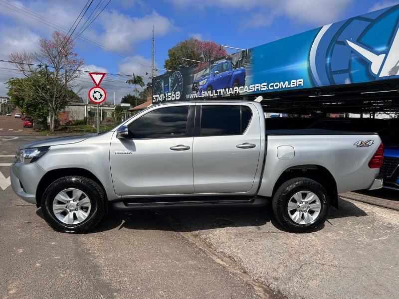 TOYOTA HILUX CD SRV 4X4 2.8 TDI DIESEL AUT. 2017/2017 LS MULTIMARCAS VENÂNCIO AIRES / Carros no Vale
