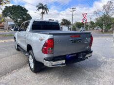 TOYOTA HILUX CD SRV 4X4 2.8 TDI DIESEL AUT. 2017/2017 LS MULTIMARCAS VENÂNCIO AIRES / Carros no Vale
