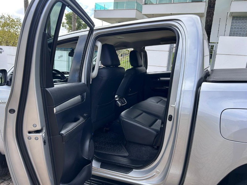 TOYOTA HILUX CD SRV 4X4 2.8 TDI DIESEL AUT. 2017/2017 LS MULTIMARCAS VENÂNCIO AIRES / Carros no Vale