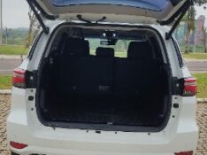 TOYOTA HILUX 2.8 SRX 4X4 CD 16V DIESEL 4P AUTOMÁTICO 2023/2024 NEURI VEÍCULOS LAJEADO / Carros no Vale
