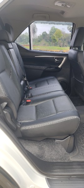 TOYOTA HILUX 2.8 SRX 4X4 CD 16V DIESEL 4P AUTOMÁTICO 2023/2024 NEURI VEÍCULOS LAJEADO / Carros no Vale