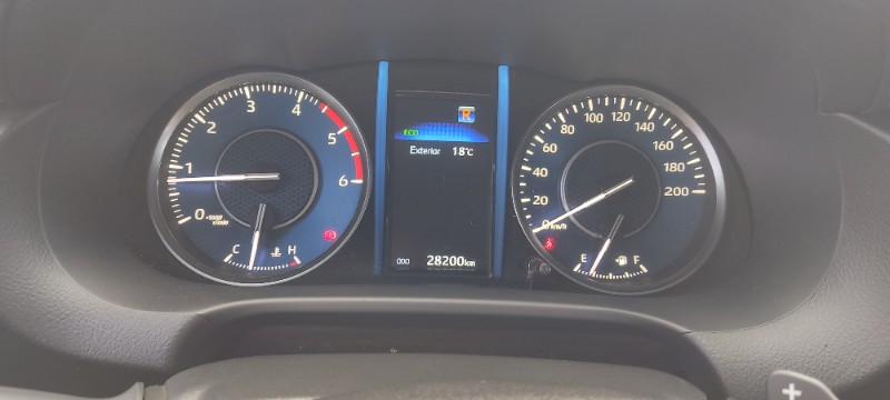 TOYOTA HILUX 2.8 SRX 4X4 CD 16V DIESEL 4P AUTOMÁTICO 2023/2024 NEURI VEÍCULOS LAJEADO / Carros no Vale