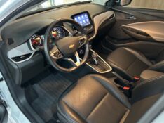 CHEVROLET ONIX PREMIER 1.0 TURBO /2024 IDEAL VEÍCULOS LAJEADO / Carros no Vale