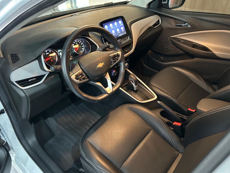 CHEVROLET ONIX PREMIER 1.0 TURBO /2024 IDEAL VEÍCULOS LAJEADO / Carros no Vale