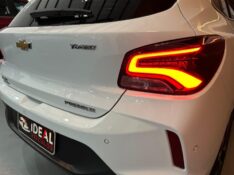 CHEVROLET ONIX PREMIER 1.0 TURBO /2024 IDEAL VEÍCULOS LAJEADO / Carros no Vale