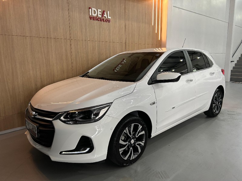CHEVROLET ONIX PREMIER 1.0 TURBO /2024 IDEAL VEÍCULOS LAJEADO / Carros no Vale