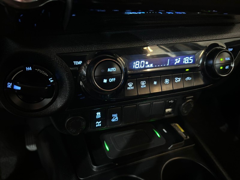 TOYOTA HILUX CAB.DUPLA SRV 2.8 TB /2022 IDEAL VEÍCULOS LAJEADO / Carros no Vale