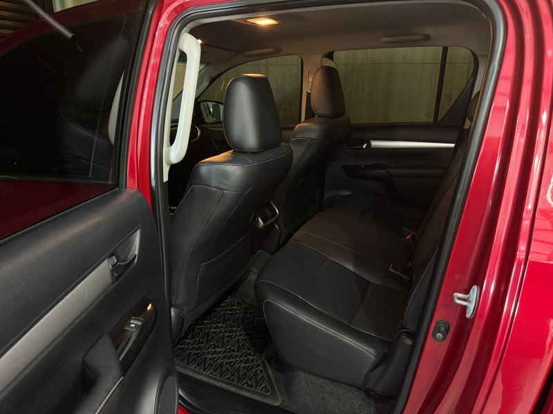 TOYOTA HILUX CD SRX 2.8 TURBO 4X4 /2016 IDEAL VEÍCULOS LAJEADO / Carros no Vale