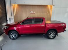 TOYOTA HILUX CD SRX 2.8 TURBO 4X4 /2016 IDEAL VEÍCULOS LAJEADO / Carros no Vale
