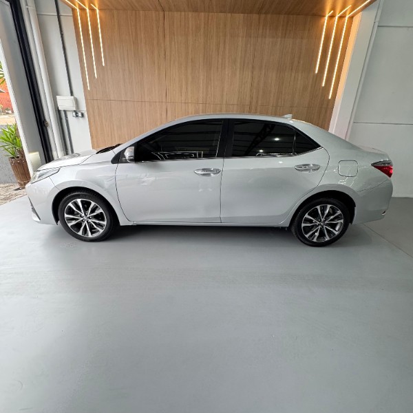 TOYOTA COROLLA ALTIS 2.0 /2018 IDEAL VEÍCULOS LAJEADO / Carros no Vale