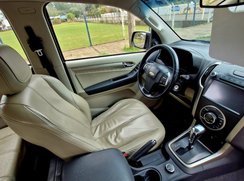 CHEVROLET TRAILBLAZER 2.8 LTZ 4X4 16V TURBO AUT 7 LUGARES 2013 2013/2013 CRUZEIRO MULTIMARCAS CRUZEIRO DO SUL / Carros no Vale