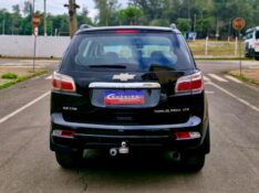 CHEVROLET TRAILBLAZER 2.8 LTZ 4X4 16V TURBO AUT 7 LUGARES 2013 2013/2013 CRUZEIRO MULTIMARCAS CRUZEIRO DO SUL / Carros no Vale