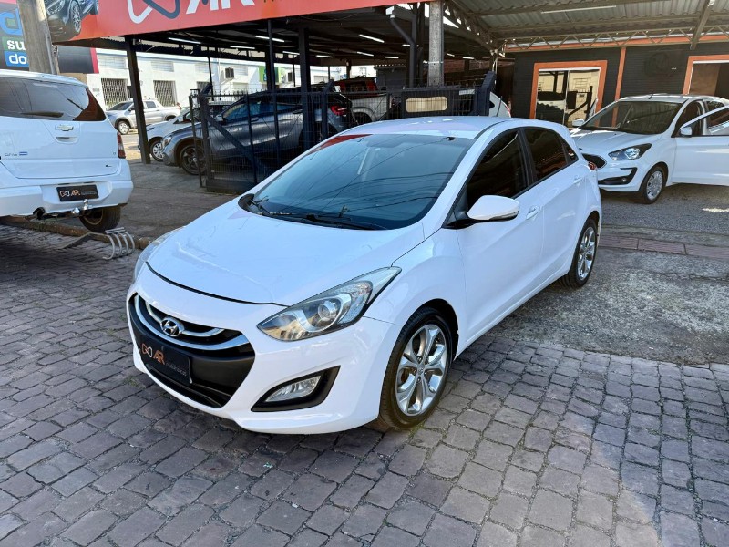 HYUNDAI I30 1.8 MPI 16V GASOLINA 4P AUTOMATICO 2014/2015 AR MULTIMARCAS VENÂNCIO AIRES / Carros no Vale