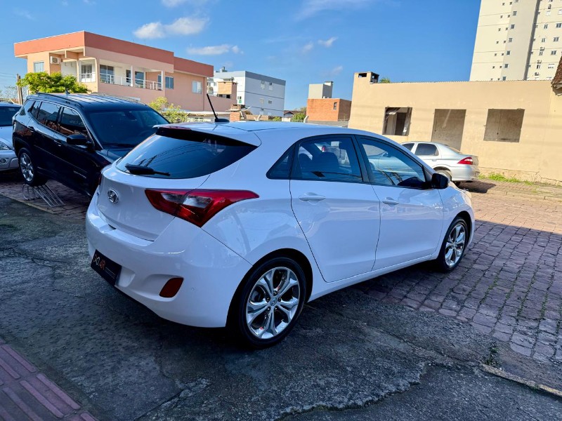 HYUNDAI I30 1.8 MPI 16V GASOLINA 4P AUTOMATICO 2014/2015 AR MULTIMARCAS VENÂNCIO AIRES / Carros no Vale