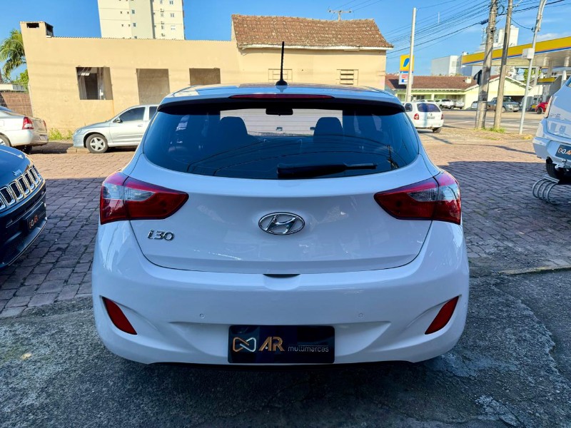 HYUNDAI I30 1.8 MPI 16V GASOLINA 4P AUTOMATICO 2014/2015 AR MULTIMARCAS VENÂNCIO AIRES / Carros no Vale