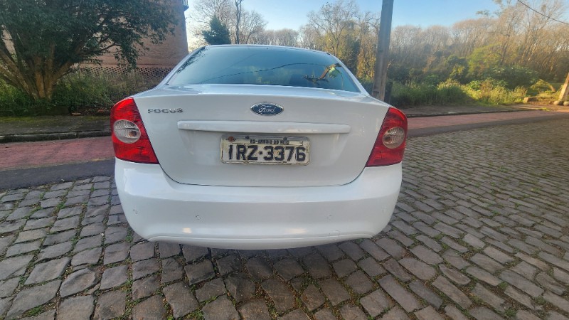 FORD FOCUS 1.6 FC 2011/2011 FERNANDO AUTOMÓVEIS | REVENDA DE CARROS ARROIO DO MEIO ARROIO DO MEIO / Carros no Vale