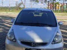 HONDA FIT LXL /2005 NEURI VEÍCULOS LAJEADO / Carros no Vale