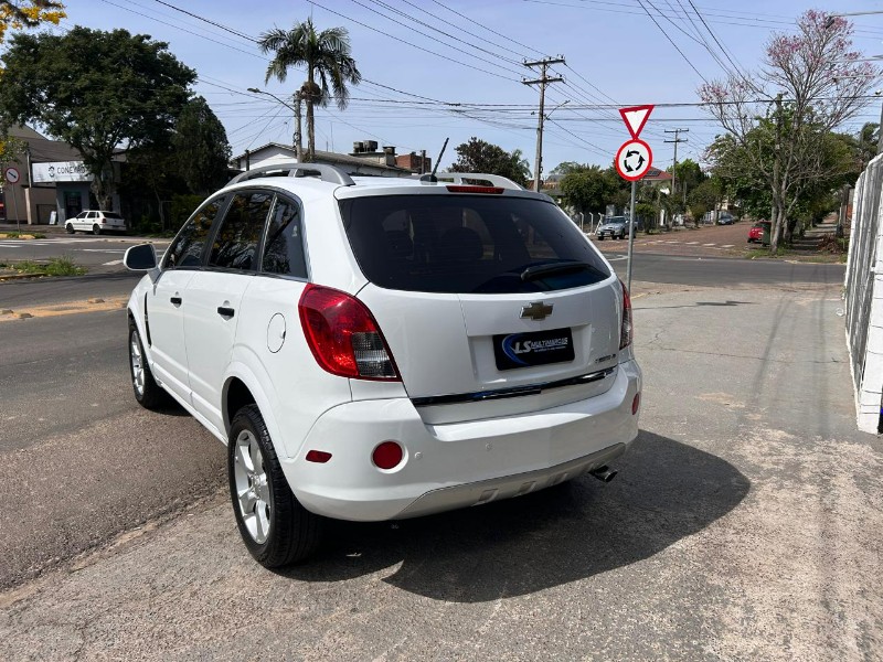CHEVROLET CAPTIVA SPORT FWD 2.4 16V 171/185CV 2015/2015 LS MULTIMARCAS VENÂNCIO AIRES / Carros no Vale