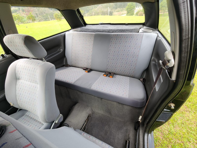 VOLKSWAGEN GOL 1.0 I 8V 1996/1997 TS VEÍCULOS ANTA GORDA / Carros no Vale