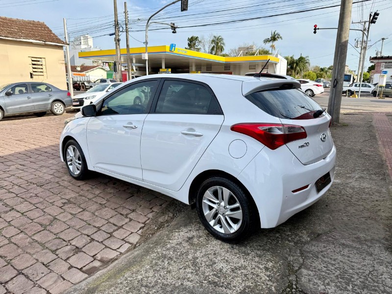 HYUNDAI HB20 1.6 PREMIUM 16V FLEX 4P MANUAL 2012/2013 AR MULTIMARCAS VENÂNCIO AIRES / Carros no Vale