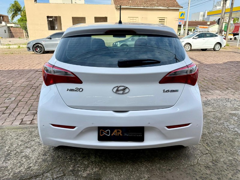 HYUNDAI HB20 1.6 PREMIUM 16V FLEX 4P MANUAL 2012/2013 AR MULTIMARCAS VENÂNCIO AIRES / Carros no Vale