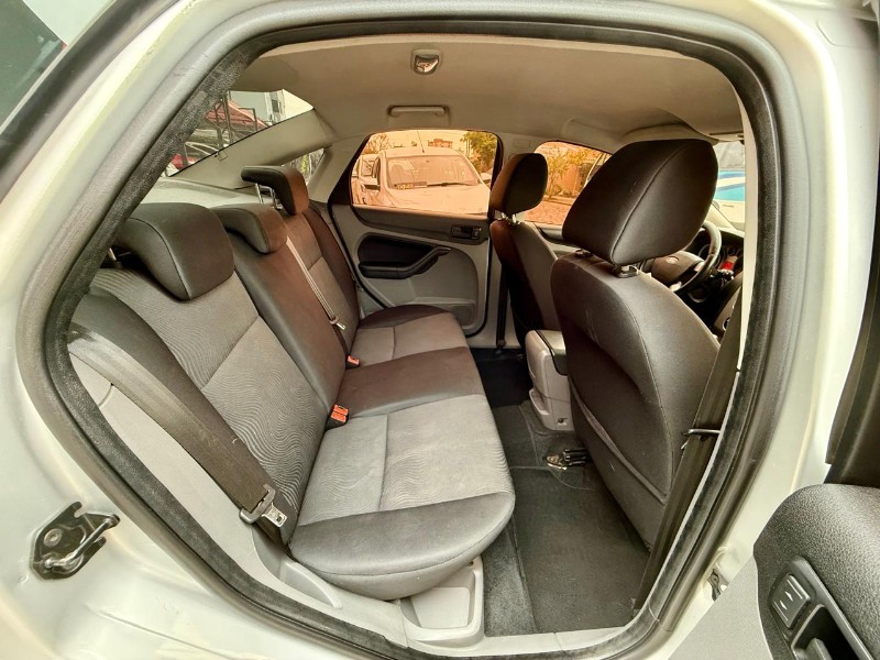FORD FOCUS SEDAN 2.0 16V 4P 2012/2012 AR MULTIMARCAS VENÂNCIO AIRES / Carros no Vale