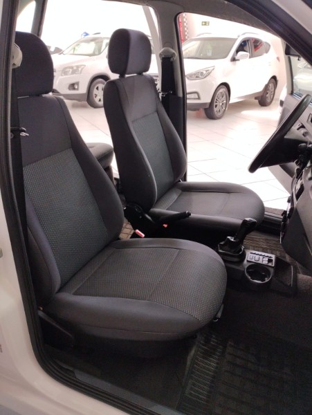 VOLKSWAGEN GOL 1.0 8V 2014/2014 TIAGO AUTOMÓVEIS VENÂNCIO AIRES / Carros no Vale