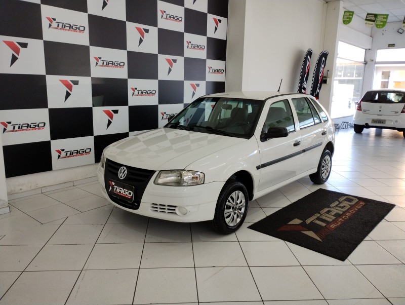 VOLKSWAGEN GOL 1.0 8V 2014/2014 TIAGO AUTOMÓVEIS VENÂNCIO AIRES / Carros no Vale
