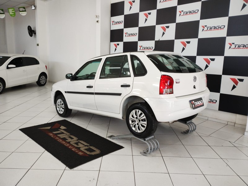 VOLKSWAGEN GOL 1.0 8V 2014/2014 TIAGO AUTOMÓVEIS VENÂNCIO AIRES / Carros no Vale