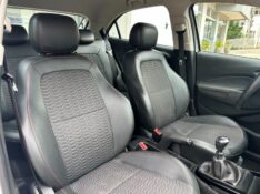 CHEVROLET ONIX LTZ 1.4 2017/2018 SÉTIMA VEÍCULOS GUAPORÉ / Carros no Vale