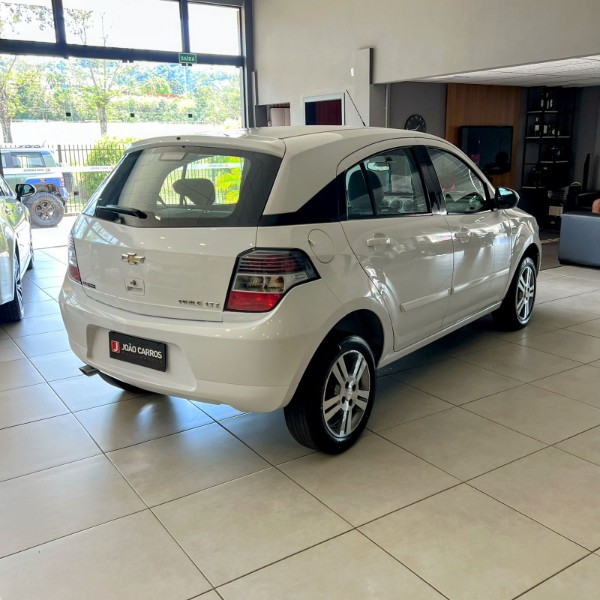 CHEVROLET AGILE 1.4 LTZ 2013/2013 JOÃO CARROS MULTIMARCAS GUAPORÉ / Carros no Vale