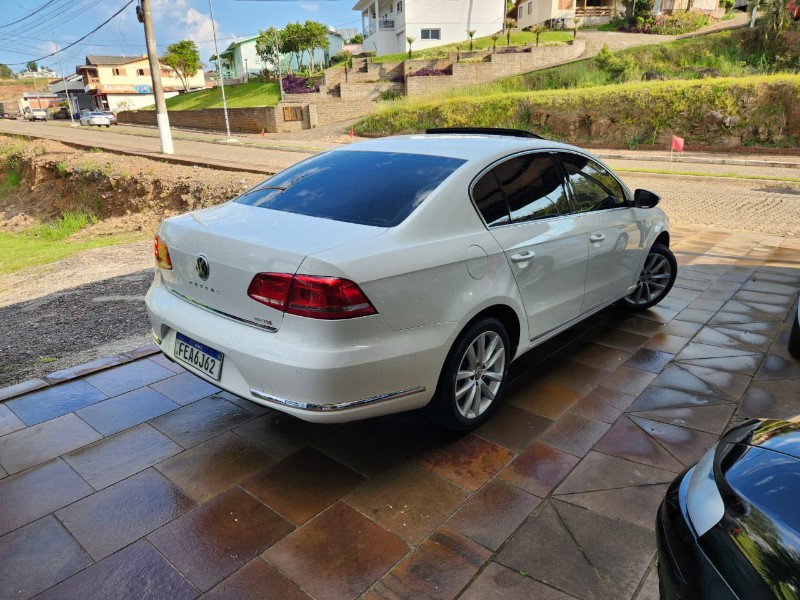 VOLKSWAGEN PASSAT HIGHLINE 2.0 T 2011/2012 TS VEÍCULOS ANTA GORDA / Carros no Vale