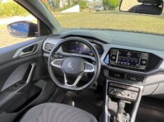 VOLKSWAGEN T-CROSS 1.0 200 TSI TOTAL FLEX AUTOMÁTICO 2023/2023 BOSCO AUTOMÓVEIS GUAPORÉ / Carros no Vale