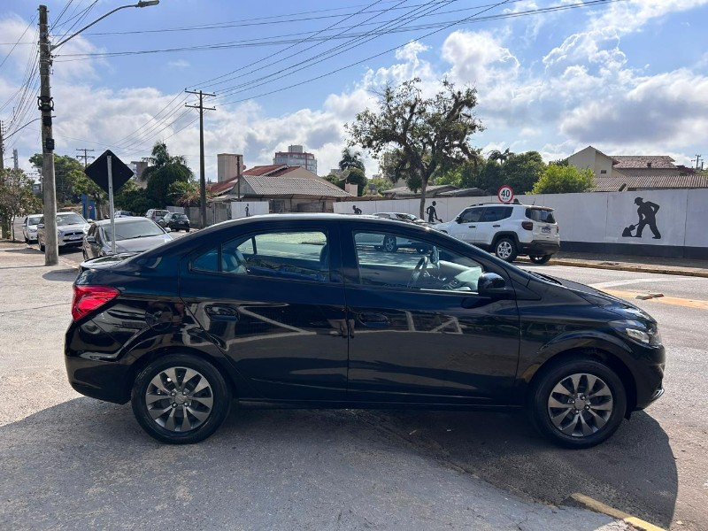 CHEVROLET JOY PLUS BLACK ED. 1.0 8V 4P FLEX MEC. 2021/2021 LS MULTIMARCAS VENÂNCIO AIRES / Carros no Vale