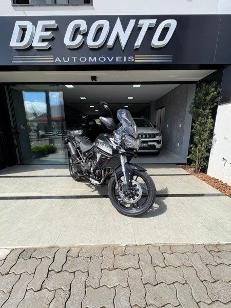 TRIUMPH TIGER 800 /2020 DE CONTO AUTOMÓVEIS SARANDI / Carros no Vale TRIUMPH TIGER 800 /2020 DE CONTO AUTOMÓVEIS SARANDI / Carros no Vale