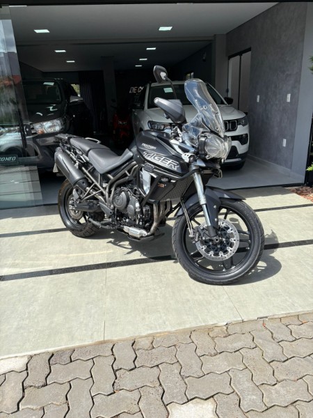 TRIUMPH TIGER 800 /2020 DE CONTO AUTOMÓVEIS SARANDI / Carros no Vale TRIUMPH TIGER 800 /2020 DE CONTO AUTOMÓVEIS SARANDI / Carros no Vale