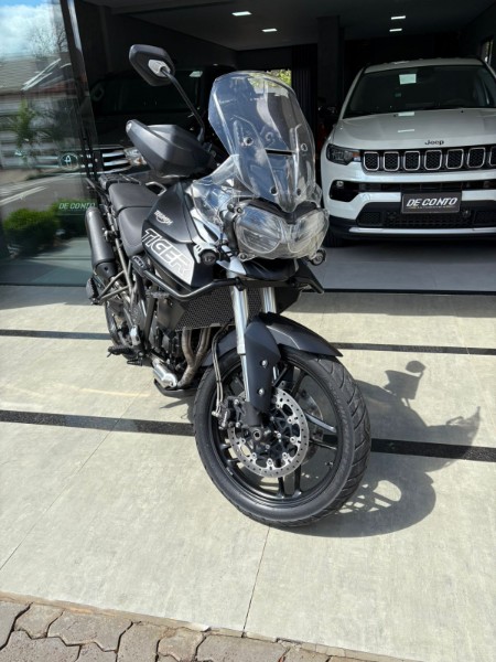 TRIUMPH TIGER 800 /2020 DE CONTO AUTOMÓVEIS SARANDI / Carros no Vale TRIUMPH TIGER 800 /2020 DE CONTO AUTOMÓVEIS SARANDI / Carros no Vale