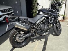 TRIUMPH TIGER 800 /2020 DE CONTO AUTOMÓVEIS SARANDI / Carros no Vale