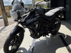TRIUMPH TIGER 800 /2020 DE CONTO AUTOMÓVEIS SARANDI / Carros no Vale
