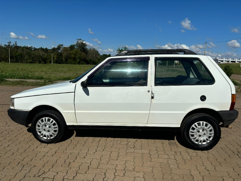 FIAT UNO 1.0 /1998 RT 811 VEÍCULOS ARROIO DO MEIO / Carros no Vale