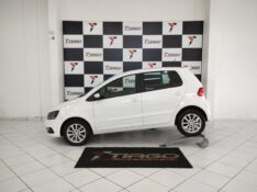 VOLKSWAGEN FOX COMFORTLINE 1.6 2015/2015 TIAGO AUTOMÓVEIS VENÂNCIO AIRES / Carros no Vale