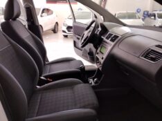 VOLKSWAGEN FOX COMFORTLINE 1.6 2015/2015 TIAGO AUTOMÓVEIS VENÂNCIO AIRES / Carros no Vale