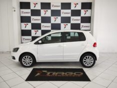 VOLKSWAGEN FOX COMFORTLINE 1.6 2015/2015 TIAGO AUTOMÓVEIS VENÂNCIO AIRES / Carros no Vale
