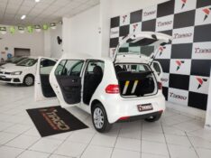 VOLKSWAGEN FOX COMFORTLINE 1.6 2015/2015 TIAGO AUTOMÓVEIS VENÂNCIO AIRES / Carros no Vale