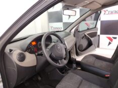 RENAULT SANDERO 1.6 EXPRESSION 8V FLEX 4P MANUAL 2010/2010 TIAGO AUTOMÓVEIS VENÂNCIO AIRES / Carros no Vale