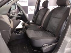 RENAULT SANDERO 1.6 EXPRESSION 8V FLEX 4P MANUAL 2010/2010 TIAGO AUTOMÓVEIS VENÂNCIO AIRES / Carros no Vale