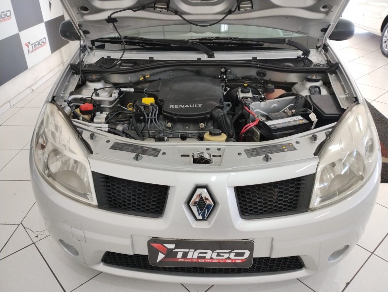 RENAULT SANDERO 1.6 EXPRESSION 8V FLEX 4P MANUAL 2010/2010 TIAGO AUTOMÓVEIS VENÂNCIO AIRES / Carros no Vale