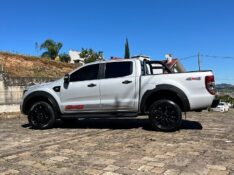FORD RANGER FX4 3.2 20V 4X4 CD DIESEL AUT. 2023/2023 BOSCO AUTOMÓVEIS GUAPORÉ / Carros no Vale
