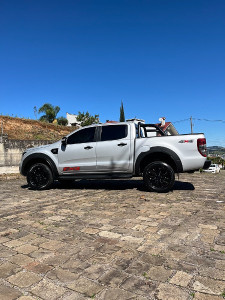 FORD RANGER FX4 3.2 20V 4X4 CD DIESEL AUT. 2023/2023 BOSCO AUTOMÓVEIS GUAPORÉ / Carros no Vale